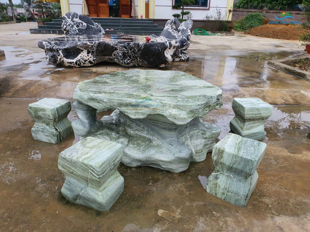 Bộ bàn ghế đá tự nhiên nguyên khối