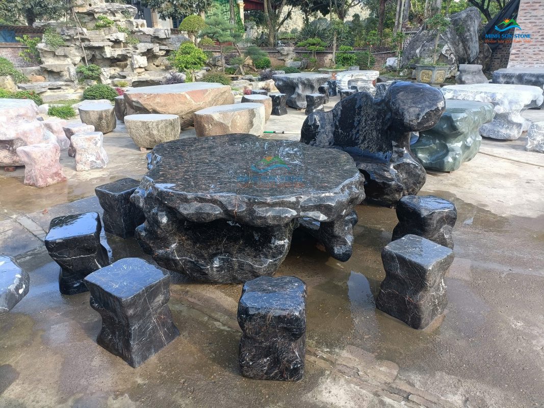 Bộ bàn ghế đá đen có ghế dựa