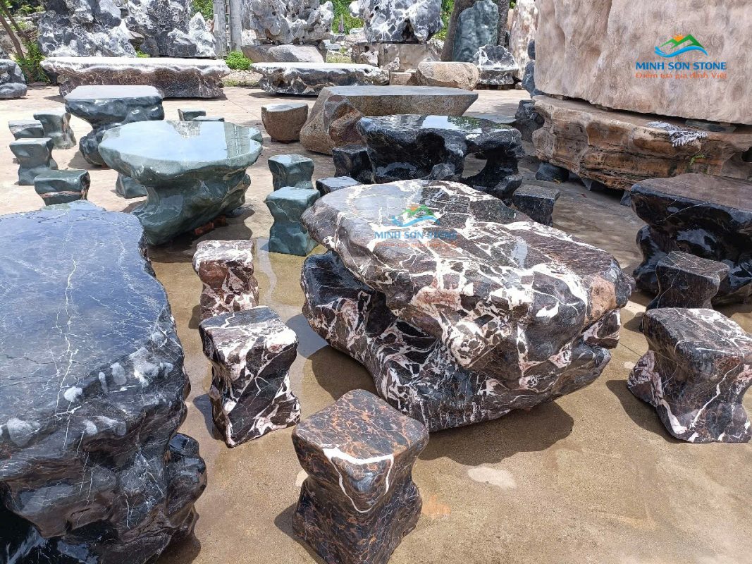 bàn đá da báo đỏ