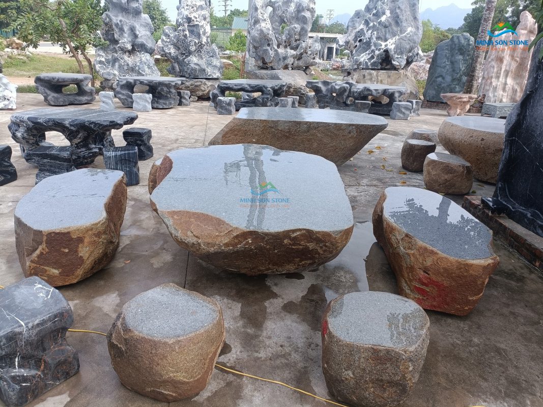 Bàn ghế đá cuội granit