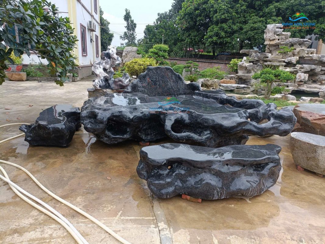 bàn ghế đá sân vườn