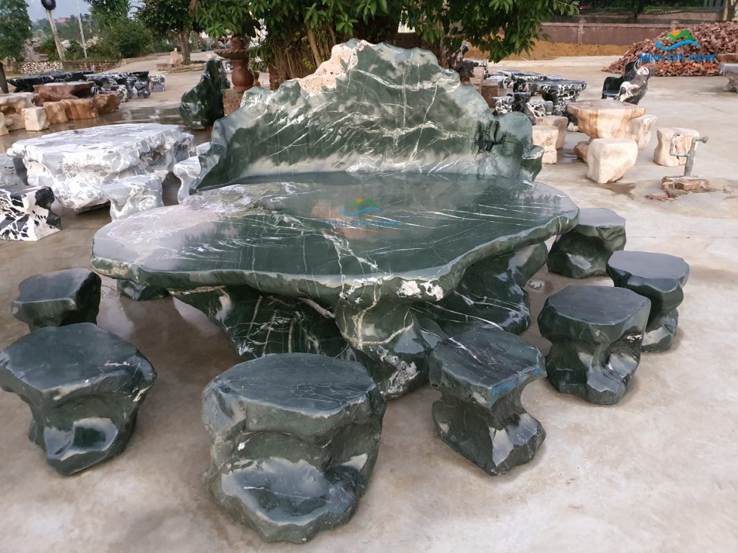 bàn ghế đá tự nhiên