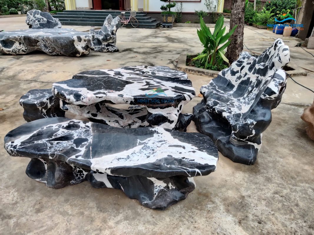 bàn ghế đá da báo trắng