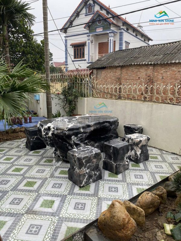 Bàn ghế đá da báo trắng tự nhiên tại Bắc Ninh – giá bàn ghế đá tự nhiên 2025 Minh Sơn Stone